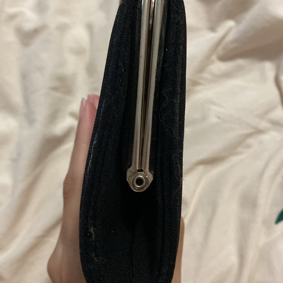 Vintage clutch with flower clasp - Picture 6 of 9